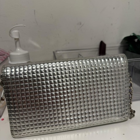 Authentic CHANEL wallet converted to crossbody with chain - Picture 4 of 5